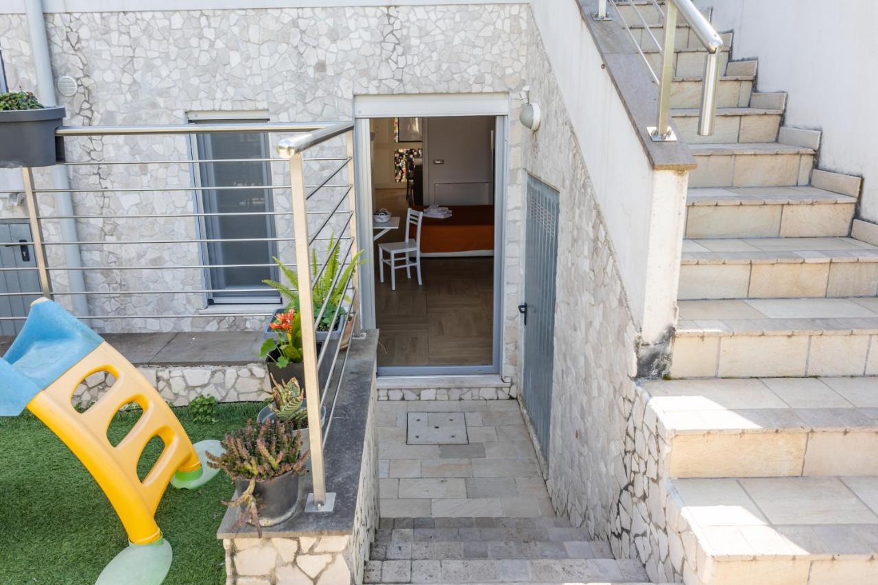 Oristano 5 Pers Appartamento Екстер'єр фото