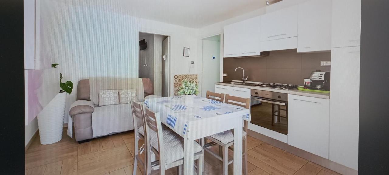 Oristano 5 Pers Appartamento Екстер'єр фото