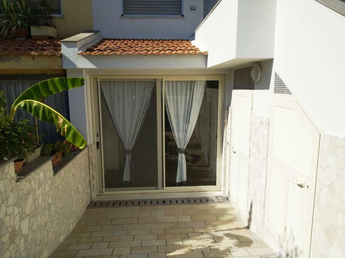 Oristano 5 Pers Appartamento Екстер'єр фото