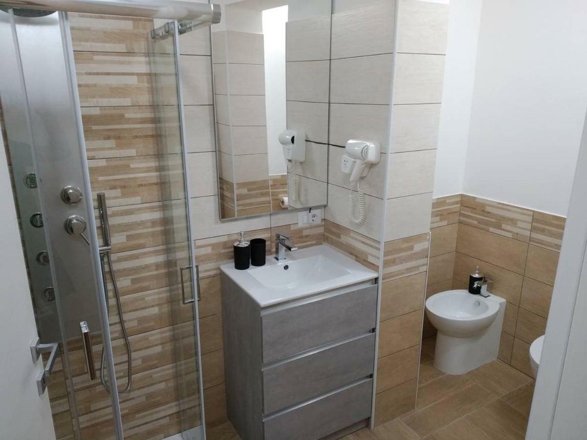 Oristano 5 Pers Appartamento Екстер'єр фото